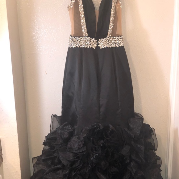 Black Mermaid Prom Dress - Picture 4 of 6